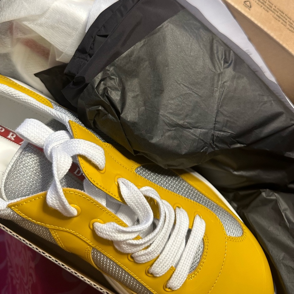 Brand brand new never wear  send me a offer i have receipts